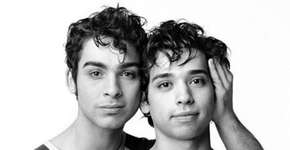 Eles poderiam ser irmãos gêmeos, mas nem se conhecem