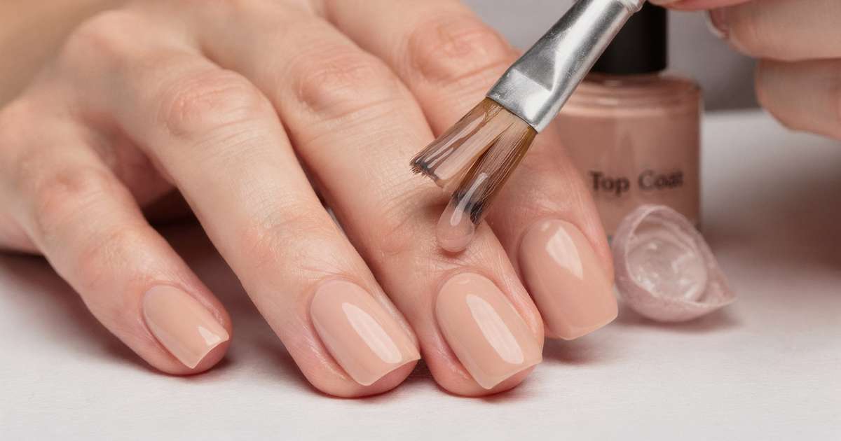 Melhor truque para o esmalte durar mais sem descascar nas pontas