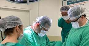 Gêmeas trans de 19 anos fazem cirurgia de readequação de sexo