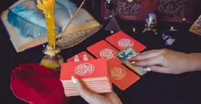 Tarot do dia: previsão para os 12 signos em 01/05/2026