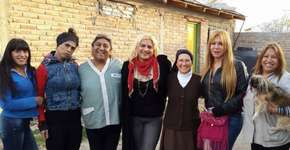 Freira ajuda travestis e transexuais em processo de reinserção social