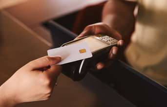 Secondary news: O truque mental que pessoas organizadas usam antes de passar o cartão