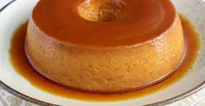 Aprenda a fazer um pudim de leite queimado simplesmente delicioso