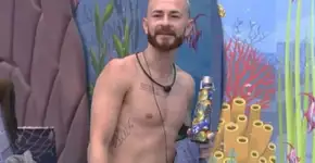Fred revela no BBB 23 que já beijou homens: ‘só os amigos’
