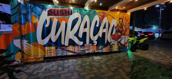 Pasawá Box Eatery tem muito grafite