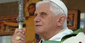 Revelado o motivo que levou o papa Bento XVI a renunciar
