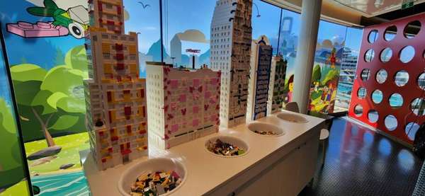 LEGO Family Zone oferece diversão para todas as idades  e fica dentro do Sportplex