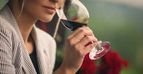 Substância presente no vinho tinto pode ser a chave contra depressão