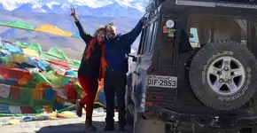 Casal brasileiro roda 7.000 km pelo Tibet e parte da China