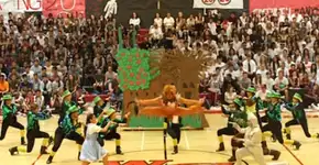 Time do ensino médio arrasa apresentando ‘O Mágico de Oz’