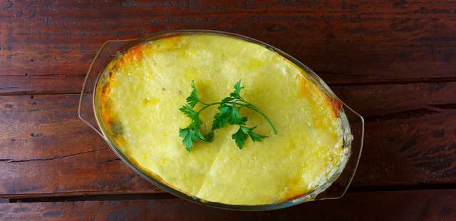 O escondidinho de carne de panela com purê que virou tradição nos dias frios