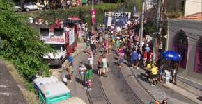 Bloco das Carmelitas desfila na Floresta da Tijuca em 2014