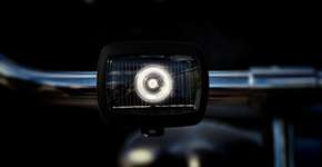 Bike: holandeses criam lanterna movida a energia solar