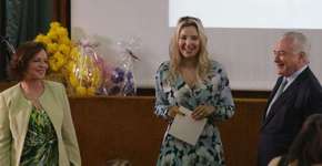 Marcela Temer se joga no lago Paranoá e salva cachorro do filho