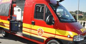 Menina de 10 anos vira intérprete de Bombeiros no resgate de surdos envolvidos em acidente