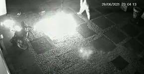 Homem ateia fogo em idoso cadeirante em situação de rua