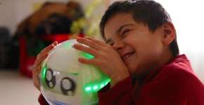 Robô é projetado para ajudar no aprendizado de crianças com autismo e Síndrome de Down