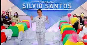 Silvio Santos surpreende plateia e grava programa de pijama