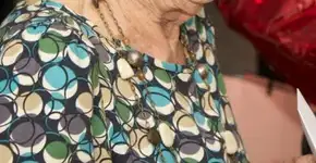 O segredo dos 101 anos de vida da artista plástica Hebe Carvalho