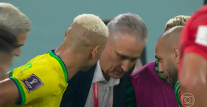 Tite explica por que pediu aos jogadores para escondê-lo fazendo dança do pombo