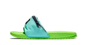 Nike lança ‘chinelo-pochete’ e causa polêmica na internet