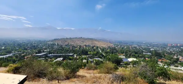 Vista das Cordilheira dos Andes a partir do Cerro Calán 