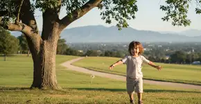 Seu celular pode estar roubando algo dos seus olhos sem você perceber