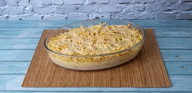 Fricassê de frango é pura cremosidade e sabor em um prato só