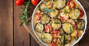 Essa moussaka grega reinventada vai revolucionar seu jantar com sabor e saúde