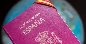 Brasileiros têm até outubro para pedir cidadania espanhola