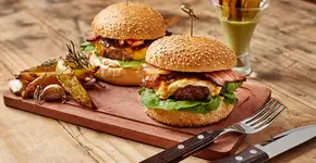 Rodízio de hambúrguer em SP tem cupom de desconto 13% off