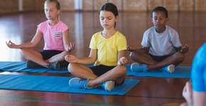 Escola americana substitui castigo por meditação