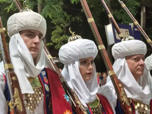 As festas dos mouros e cristãos