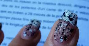 Aluno faz ‘nail art’ especial para colar em prova