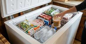 Por que deixar o freezer muito vazio faz ele gastar mais energia?