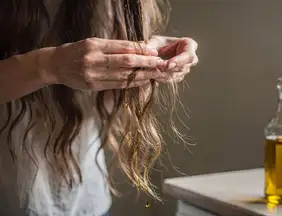 Bem estar: Quem sofre com cabelo ressecado precisa testar hoje a umectação com azeite de oliva