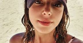 Giovanna Lancellotti se justifica após vacina contra covid em Noronha