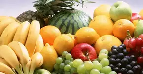 Empresa cria sistema de assinatura que garante entrega semanal de frutas selecionadas e higienizadas em residências ou em empresas