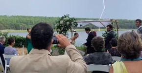 Após noivo citar ano de 2020 em casamento, raio cai e vídeo viraliza