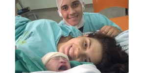 Viúvo de mulher que morreu após ter cesárea negada comove a web