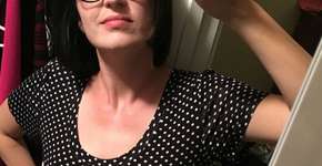 Mulher publica fotos de seus seios a fim de conscientizar sobre o câncer de mama