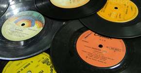 Doações de sangue viram LP’s no Casarão do Vinil durante ‘Carnaval Solidário’