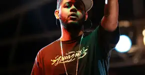 Baixe “O Glorioso Retorno de Quem Nunca Esteve Aqui”, novo disco de Emicida