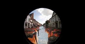 Artista alemão Edgar Müller faz pintura 3D na Cidade Universitária