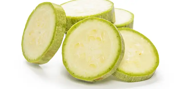 Chips de abobrinha na airfryer