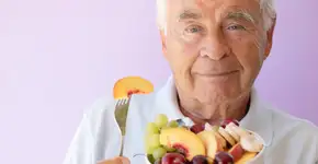 Comer esta fruta diariamente pode reduzir suas chances de ter demência
