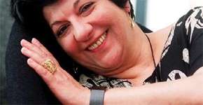 Jandira Martini faz leitura dramática no Espaço Parlapatões