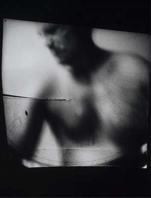 Imagens registradas com uma câmera acoplada na vagina da artista