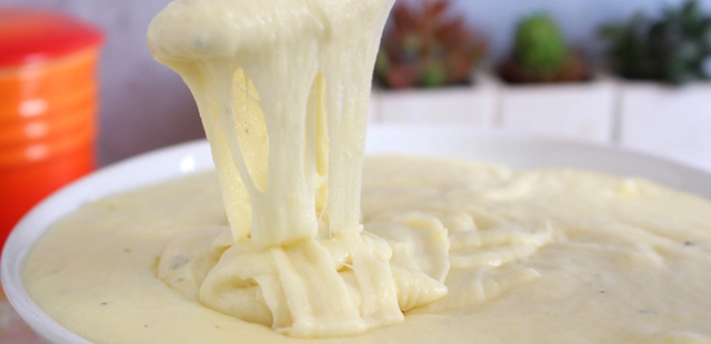 Aligot tradicional da França leva 2 queijos; aprenda a fazer