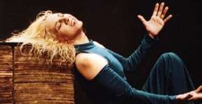 Últimas semanas de Denise Stocklos, na Funarte, em Calendário da Pedra